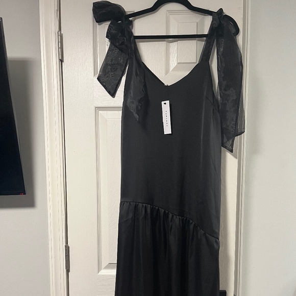 Topshop Organza tie sleeveless midi dress in black - Picture 1 of 5